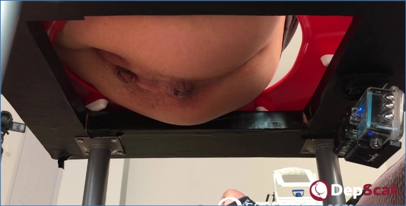 Download Anna's Morning Diarrhea Scat Vid in FullHD from DepScat