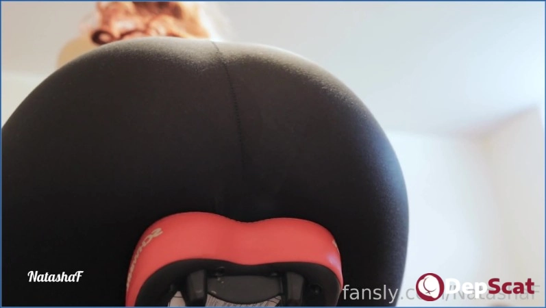 Download NatashaF's Wild Scat Play with Farts - HD from DepScat