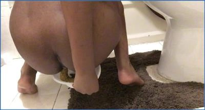 Syren in Late Night Play- Scat and Piss Action- HD 720p