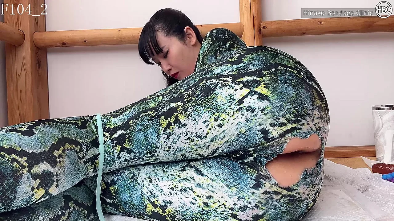 Download Hinako Holds Her Anal Play Poised Then Turns Dirty DepScat.com