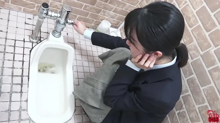 Download Secret Job Teen Girls Filmed Pooping [FF-473] DepScat.com